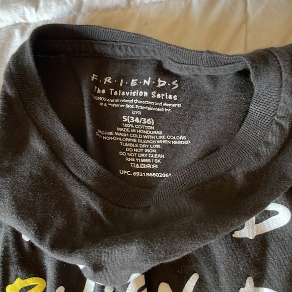 Friends tee shirt - Picture 2 of 2
